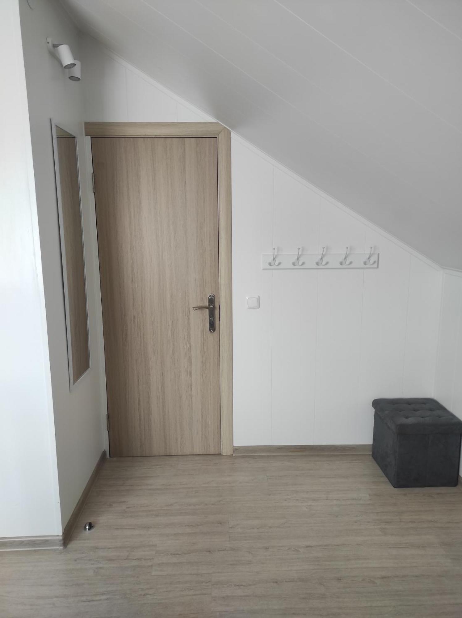 ホテル Atostogu Namai ドルスキニンカイ 部屋 写真